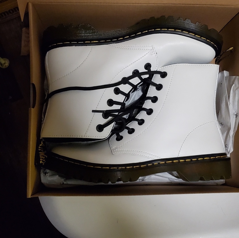 Dr. Martens luana white boots women's size 10